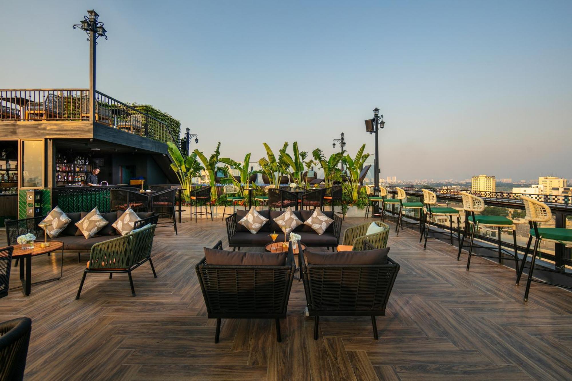 May De Ville Corner Hotel Hanoi Bagian luar foto