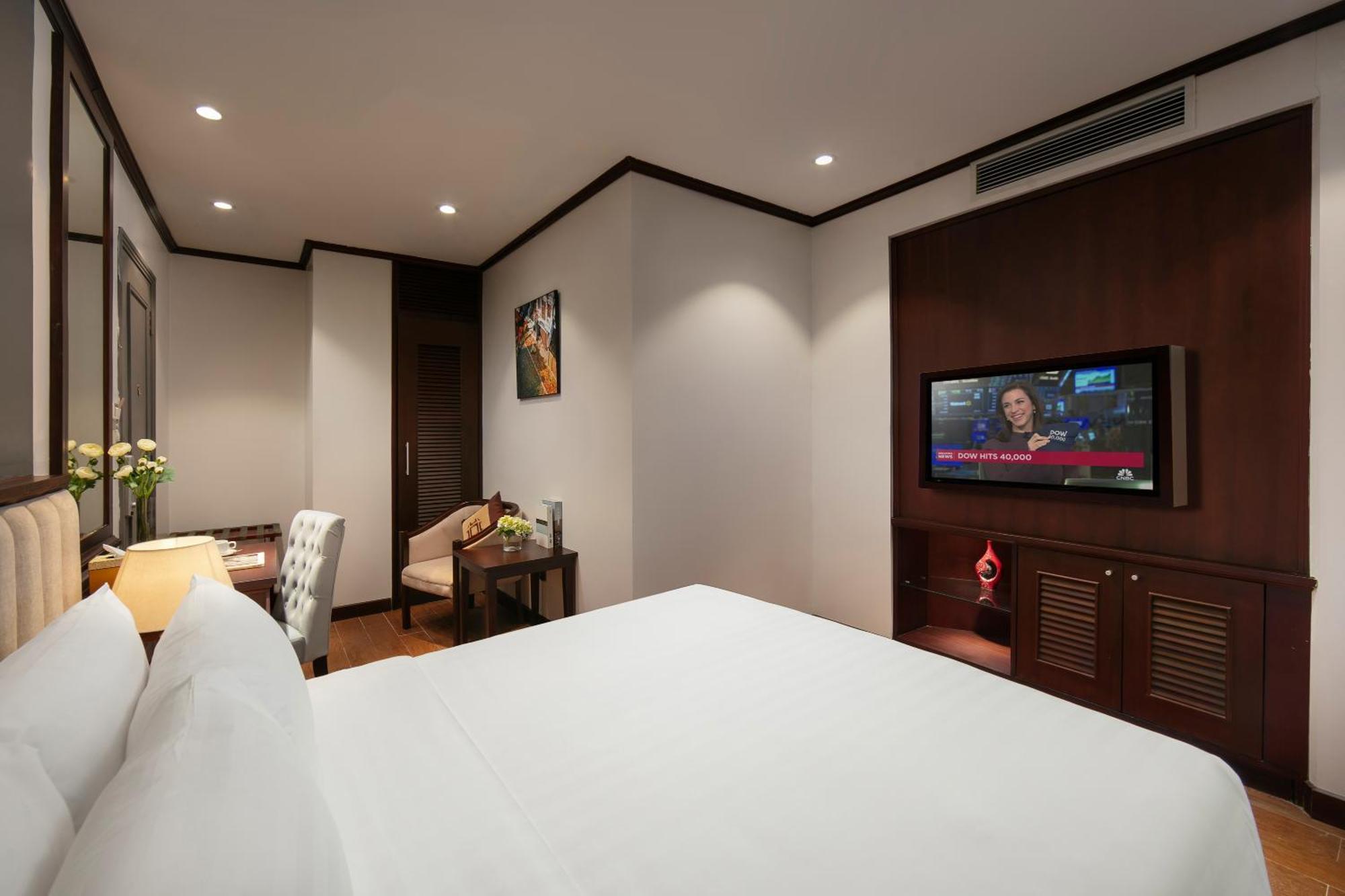 May De Ville Corner Hotel Hanoi Bagian luar foto