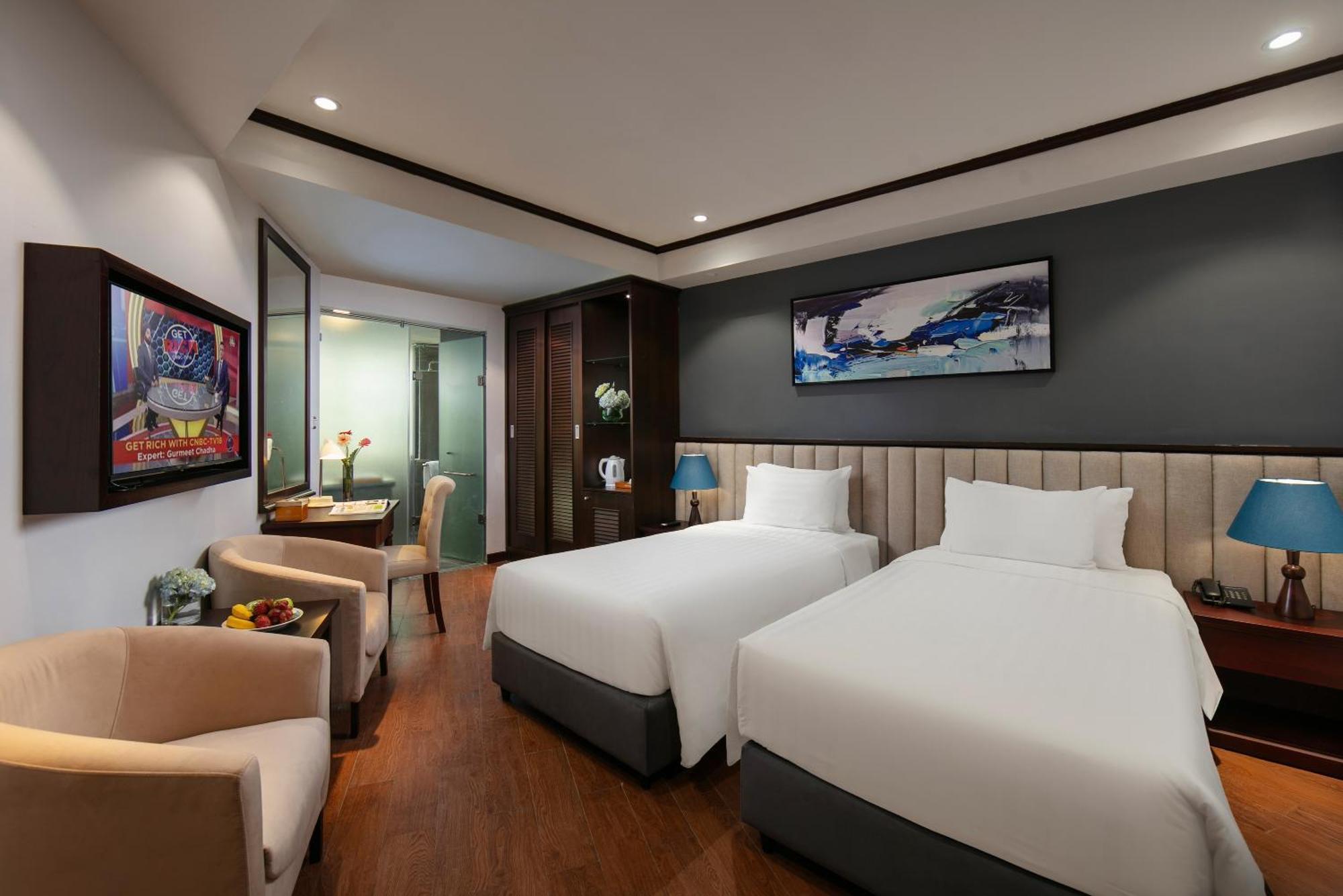 May De Ville Corner Hotel Hanoi Bagian luar foto