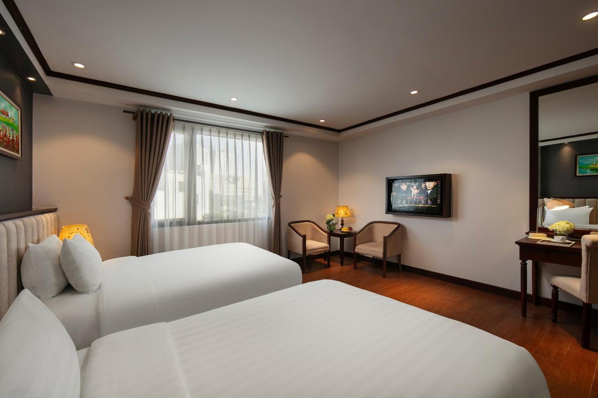 May De Ville Corner Hotel Hanoi Bagian luar foto