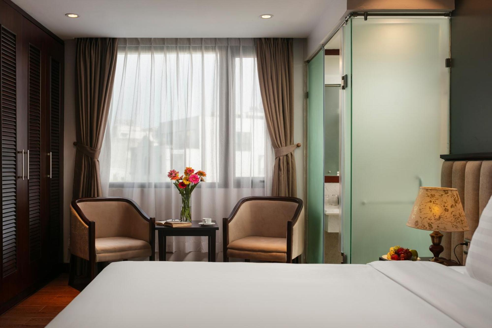May De Ville Corner Hotel Hanoi Bagian luar foto