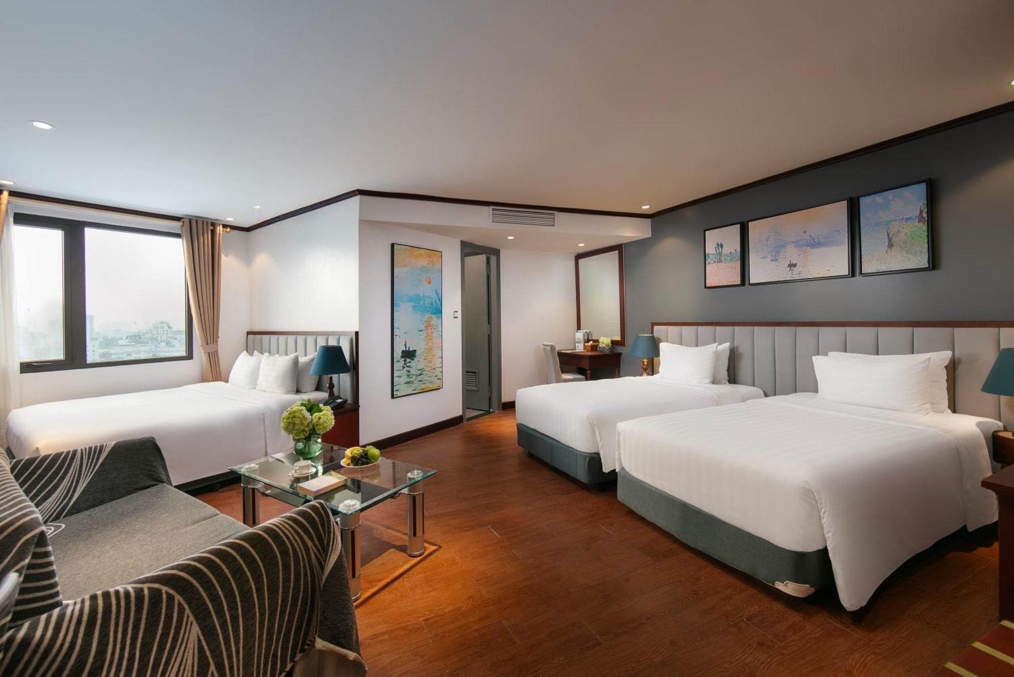 May De Ville Corner Hotel Hanoi Bagian luar foto