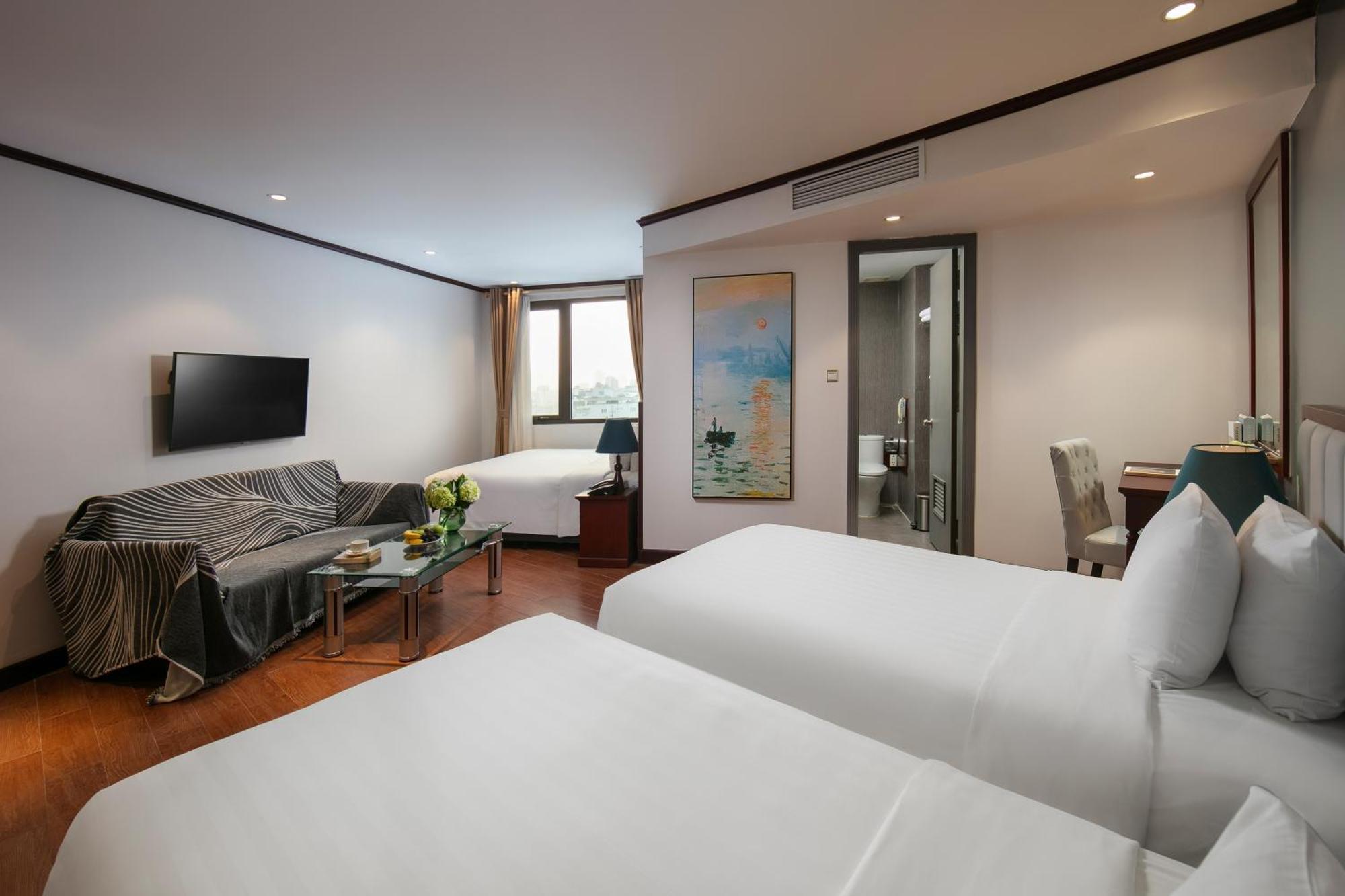 May De Ville Corner Hotel Hanoi Bagian luar foto